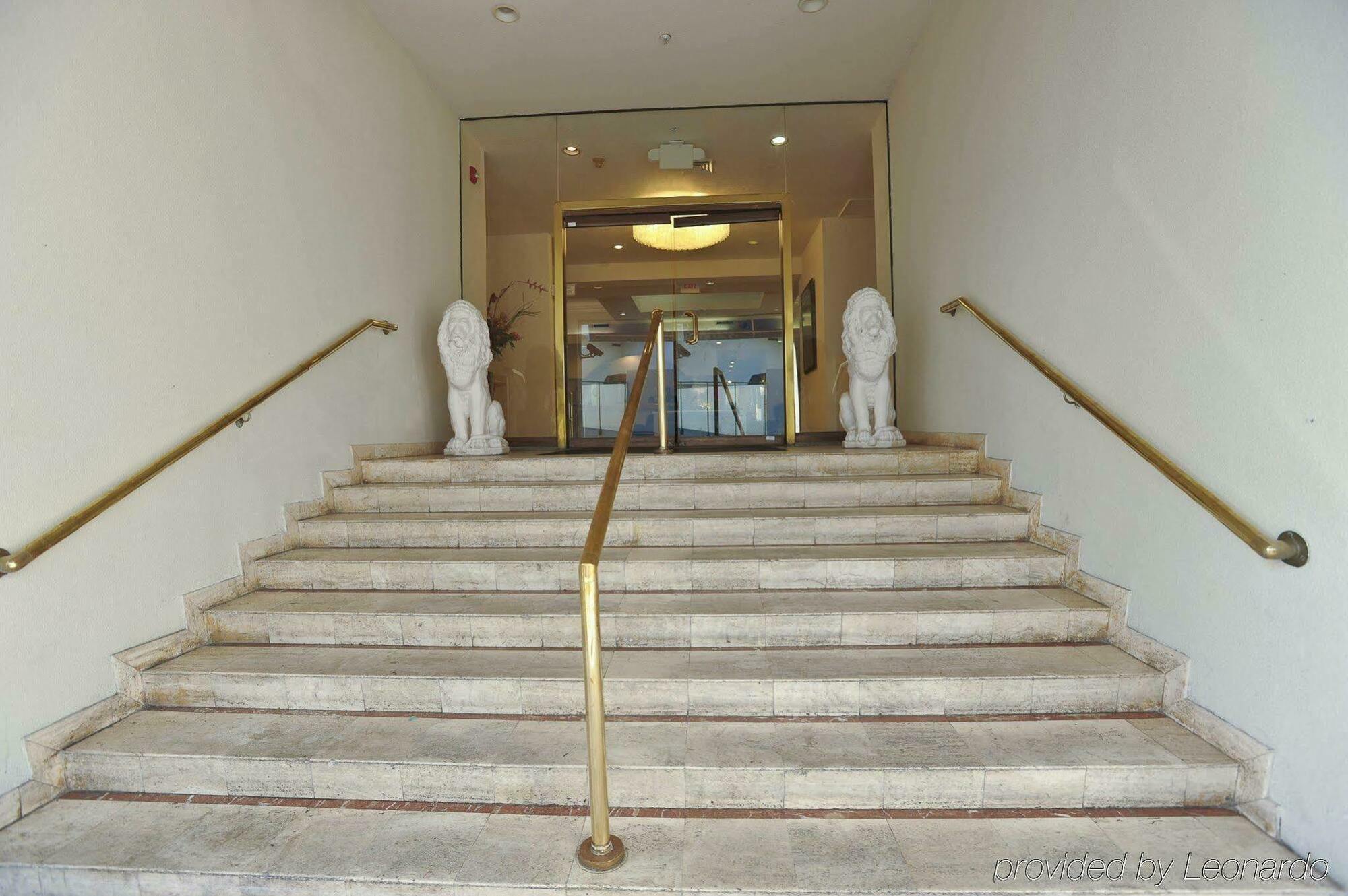 فندق ميامي بيتشفي  فندق كريستال بيتش سويتس أوشنفرونت المظهر الخارجي الصورة